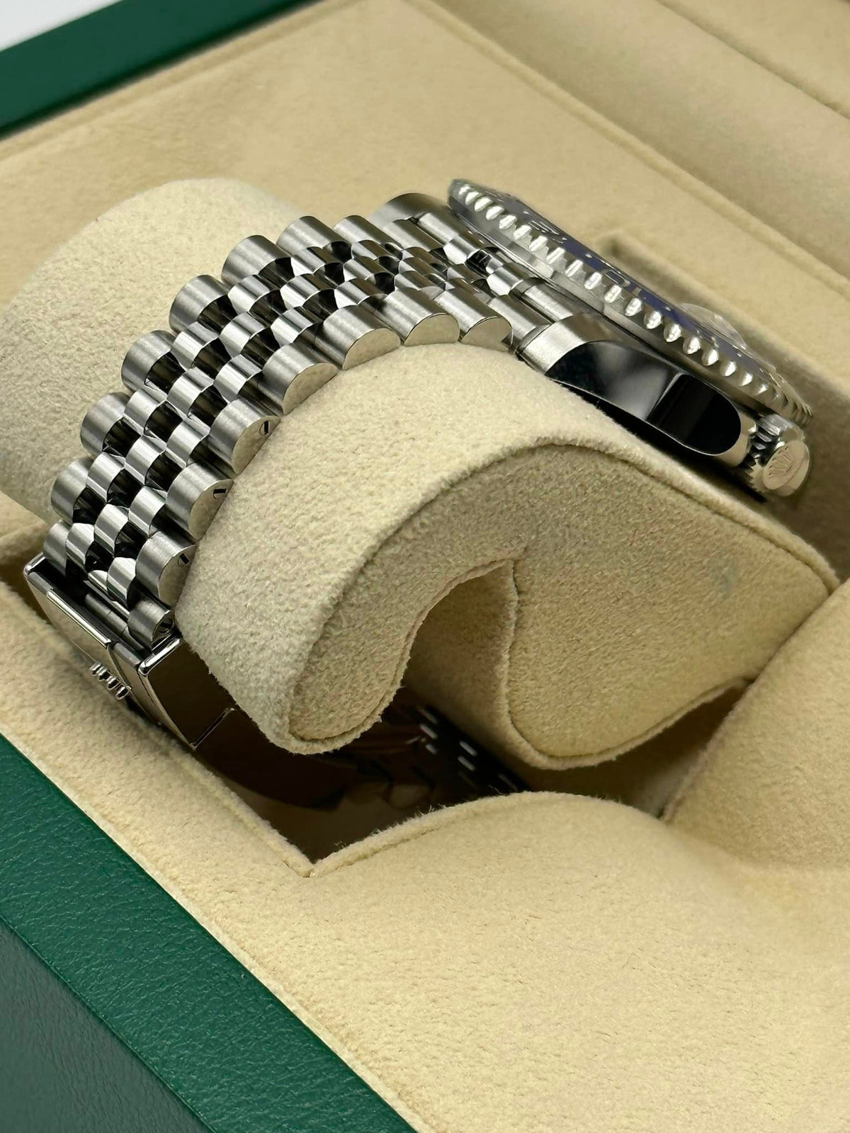 NEW 2023 Rolex GMT-Master II "Batgirl" 40mm 126710BLNR Jubilee Black Dial