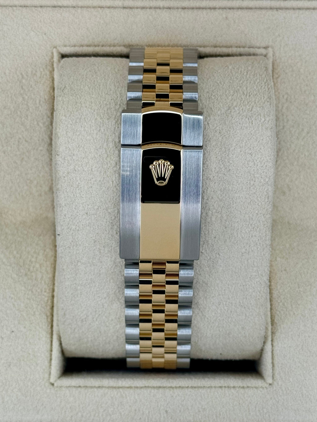 NEW 2025 Rolex Datejust 41mm 126333 Two-Tone Jubilee Champagne Dial