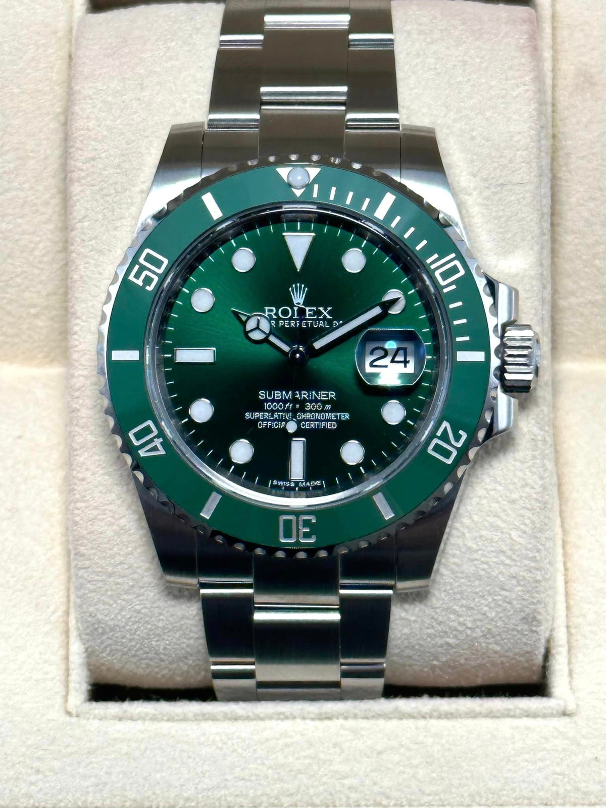 Rolex Submariner "Hulk" 40mm 116610LV Green Dial