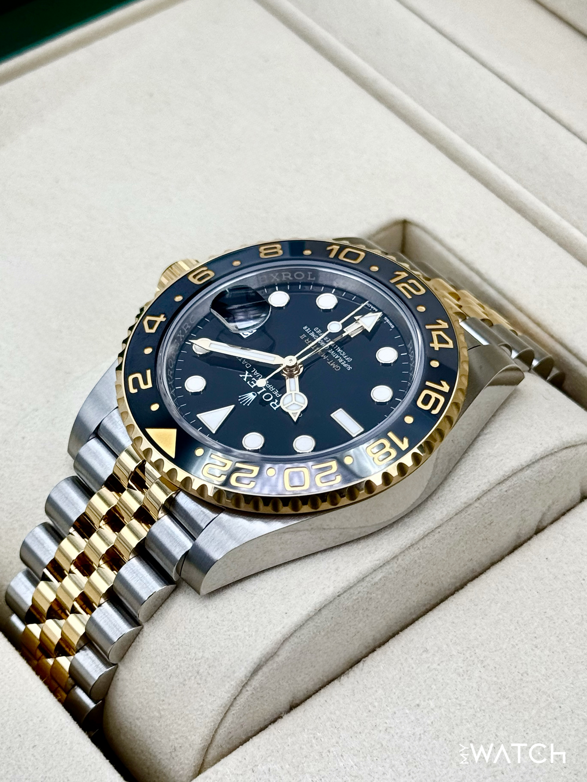 NEW 2025 Rolex GMT-Master II 40mm 126713GRNR Two-Tone Jubilee
