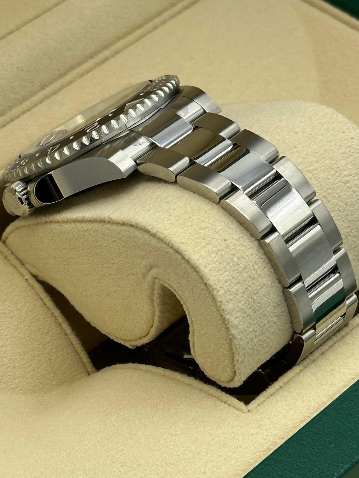 NEW 2023 Rolex GMT-Master II "Batman" 40mm 126710BLNR Oyster