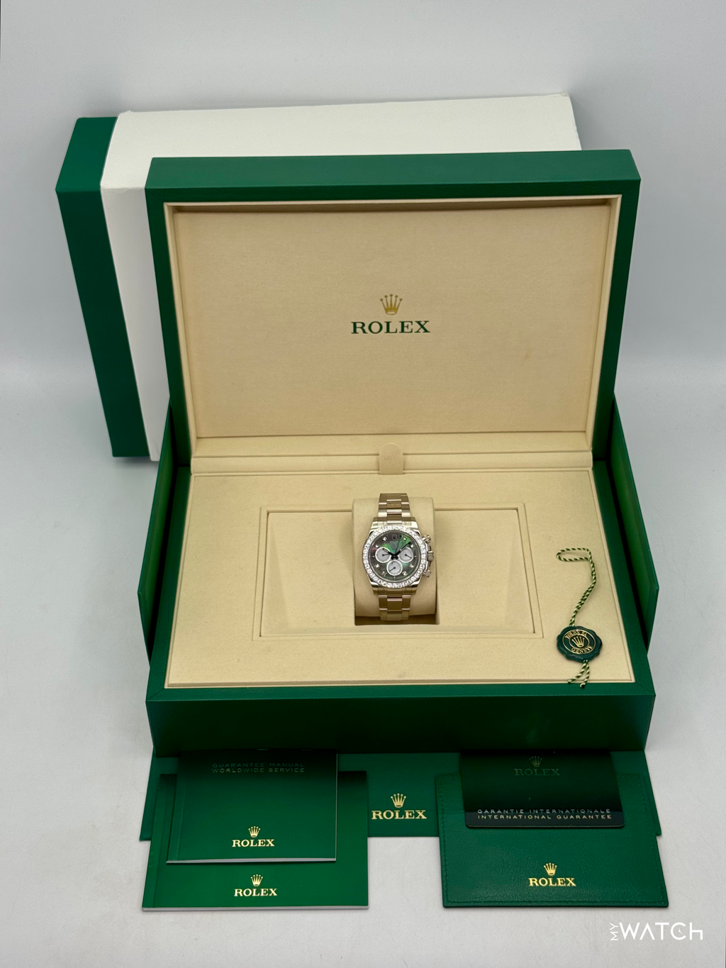 NEW 2025 Rolex Daytona 40mm 126579RBR Mother of Pearl Diamond Dial (STICKERED)