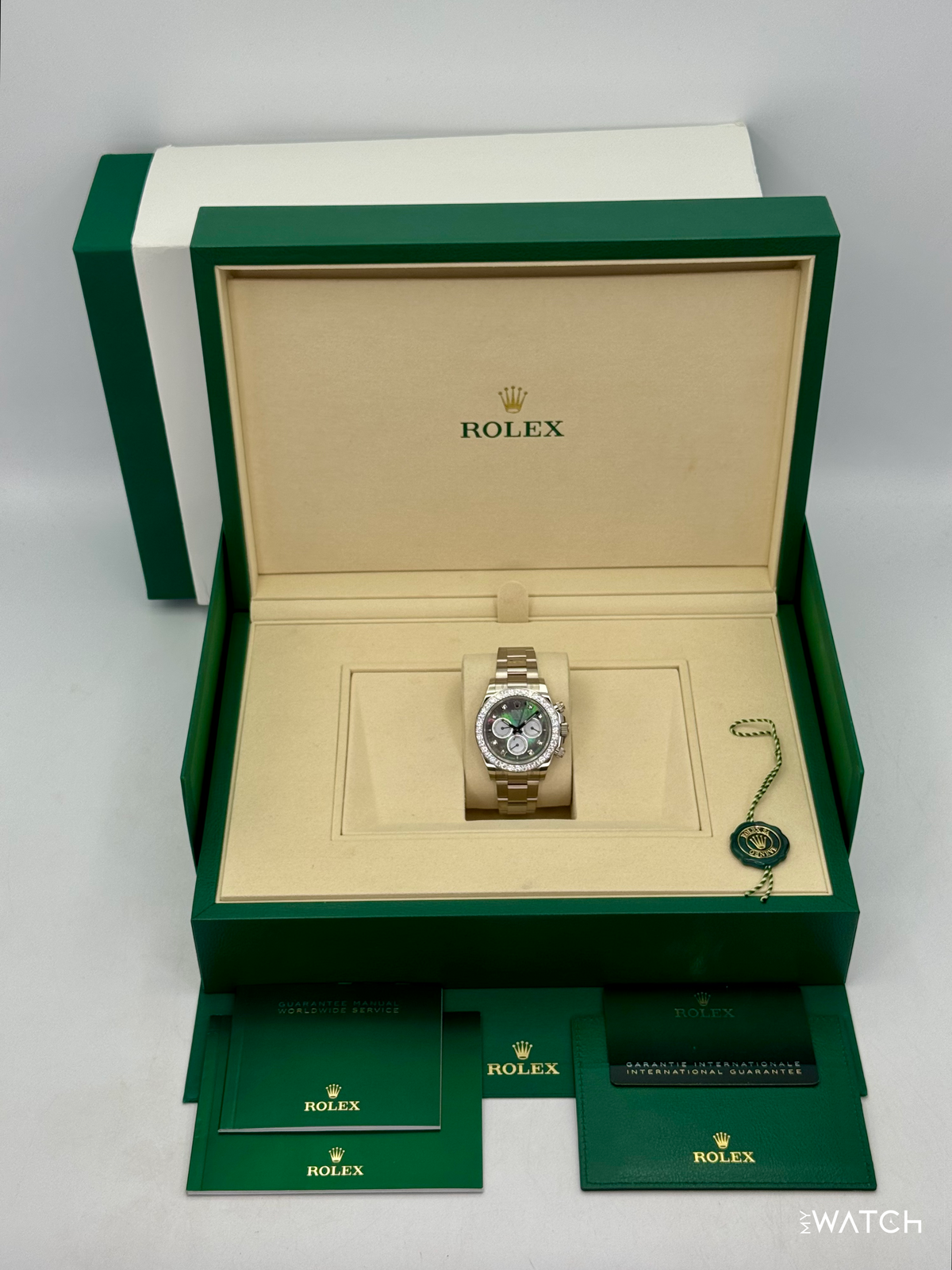 NEW 2025 Rolex Daytona 40mm 126579RBR Mother of Pearl Diamond Dial (STICKERED)