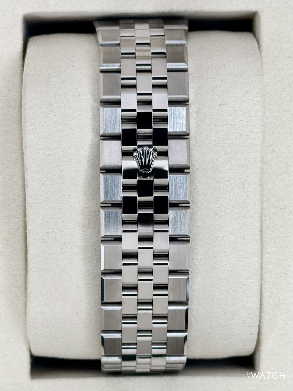NEW 2026 Rolex Land-Dweller 40mm 127334 Stainless Steel Jubilee White Dial