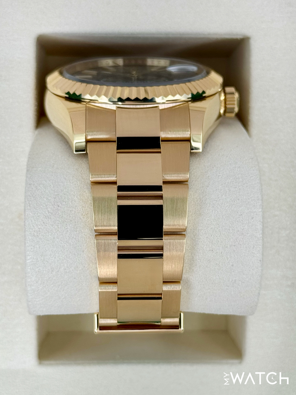 NEW 2026 Rolex Sky-Dweller 42mm 336938 Yellow Gold Oyster Green Dial
