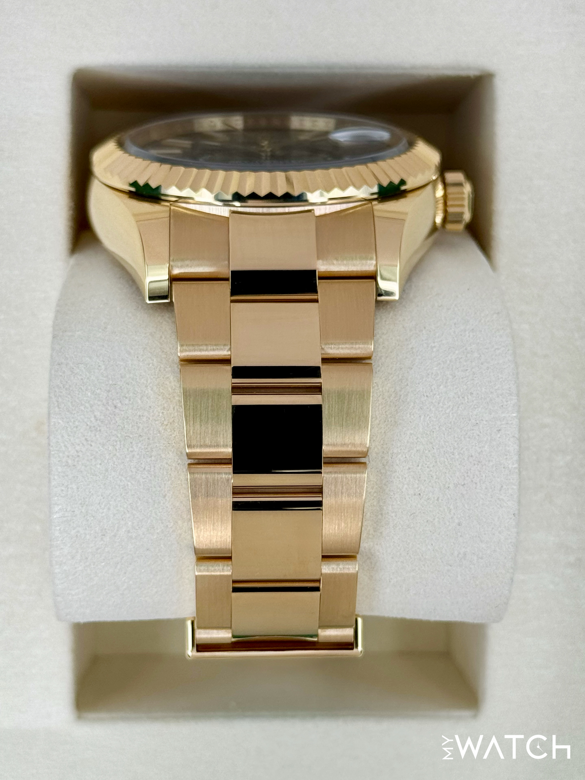 NEW 2026 Rolex Sky-Dweller 42mm 336938 Yellow Gold Oyster Green Dial