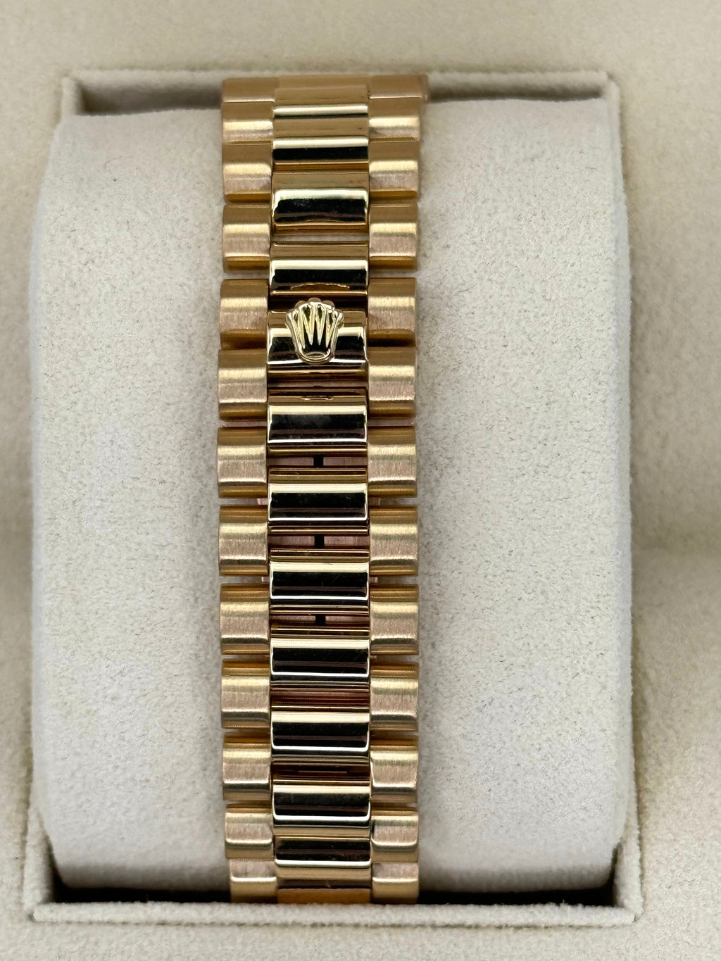 1983 Rolex Day-Date 36mm 18038 Presidential Champagne Diamond Dial