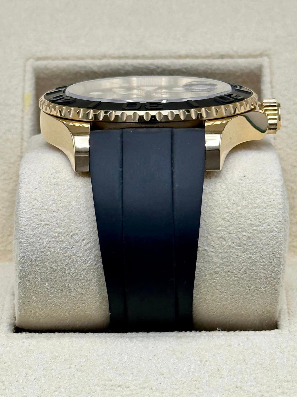 2023 Rolex Yacht-Master 42mm 226658 Gold Oysterflex Black Dial
