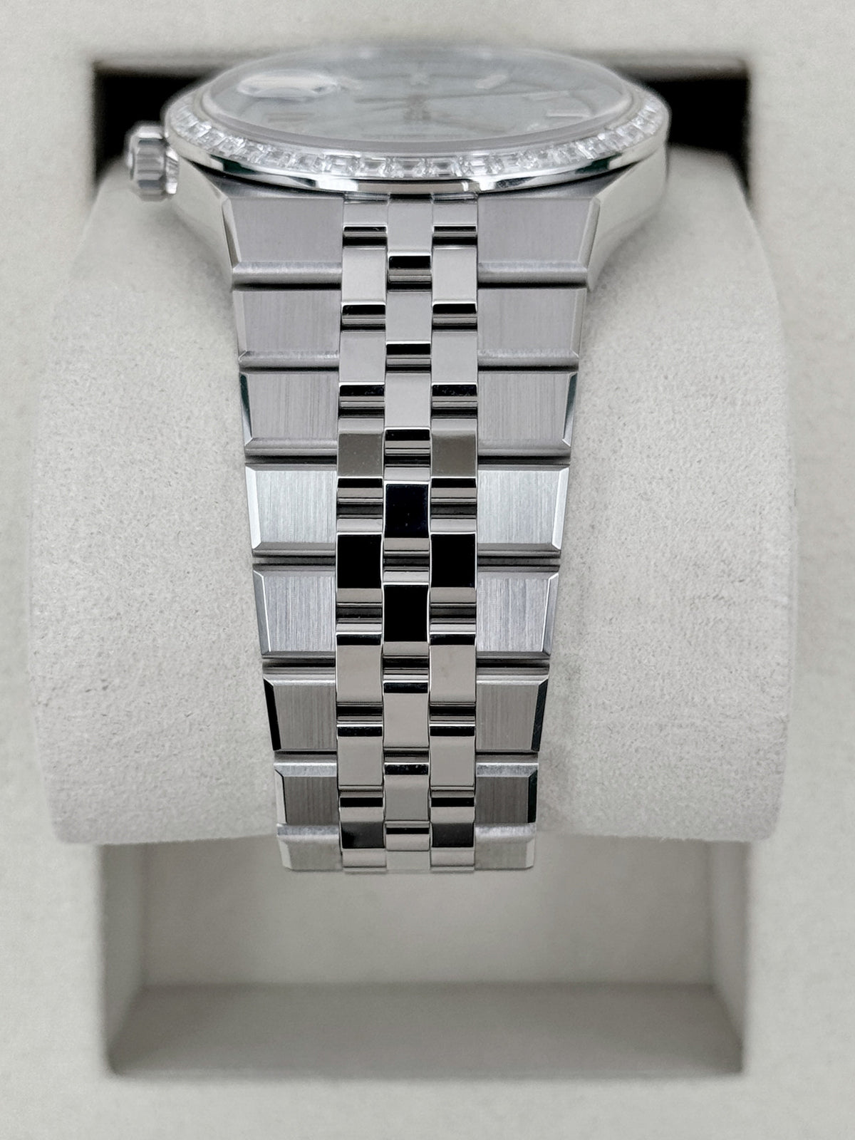 NEW 2026 Rolex Land-Dweller 36mm 127286TBR Platinum Ice Blue Honeycomb Motif Diamond Dial