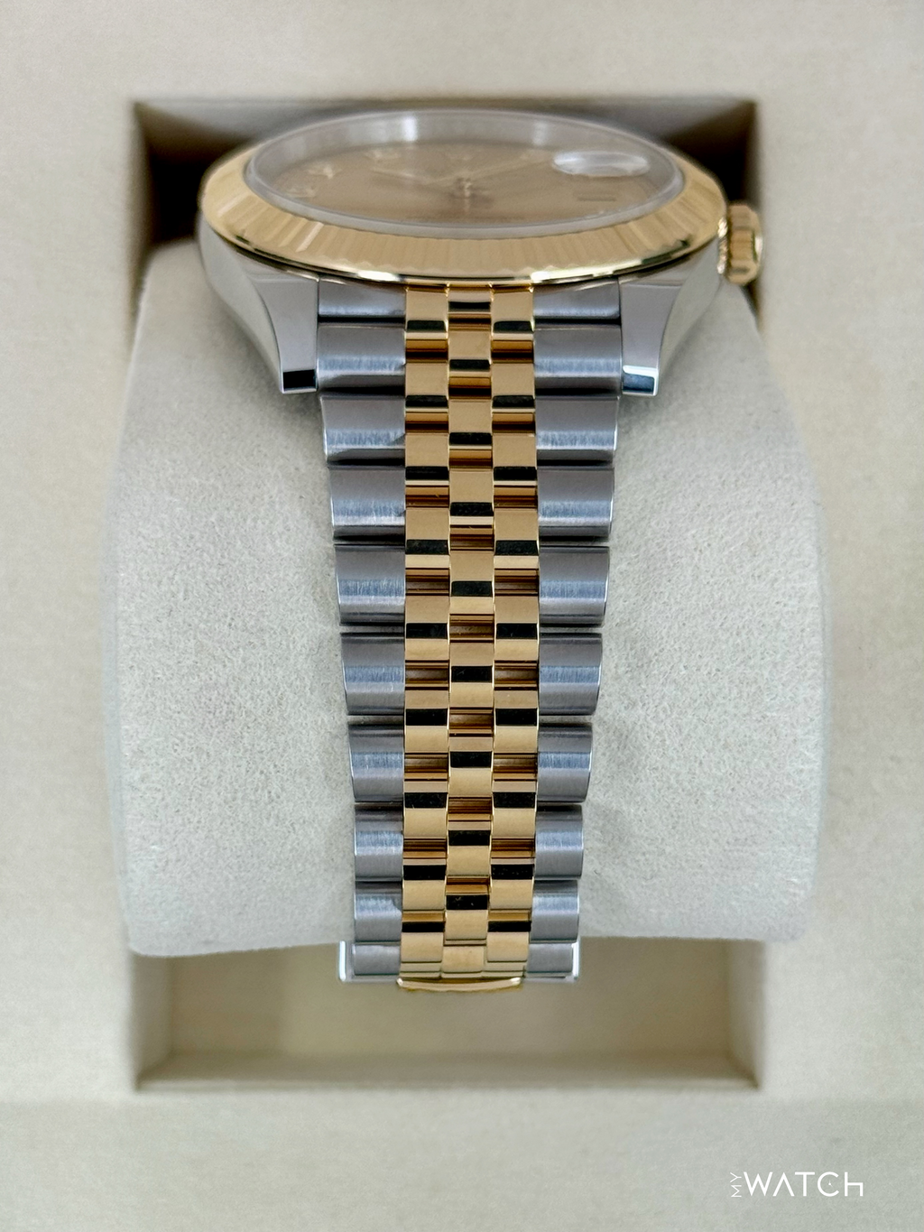 NEW 2026 Rolex Datejust 41mm 126333 Two-Tone Jubilee Champagne Diamond Dial