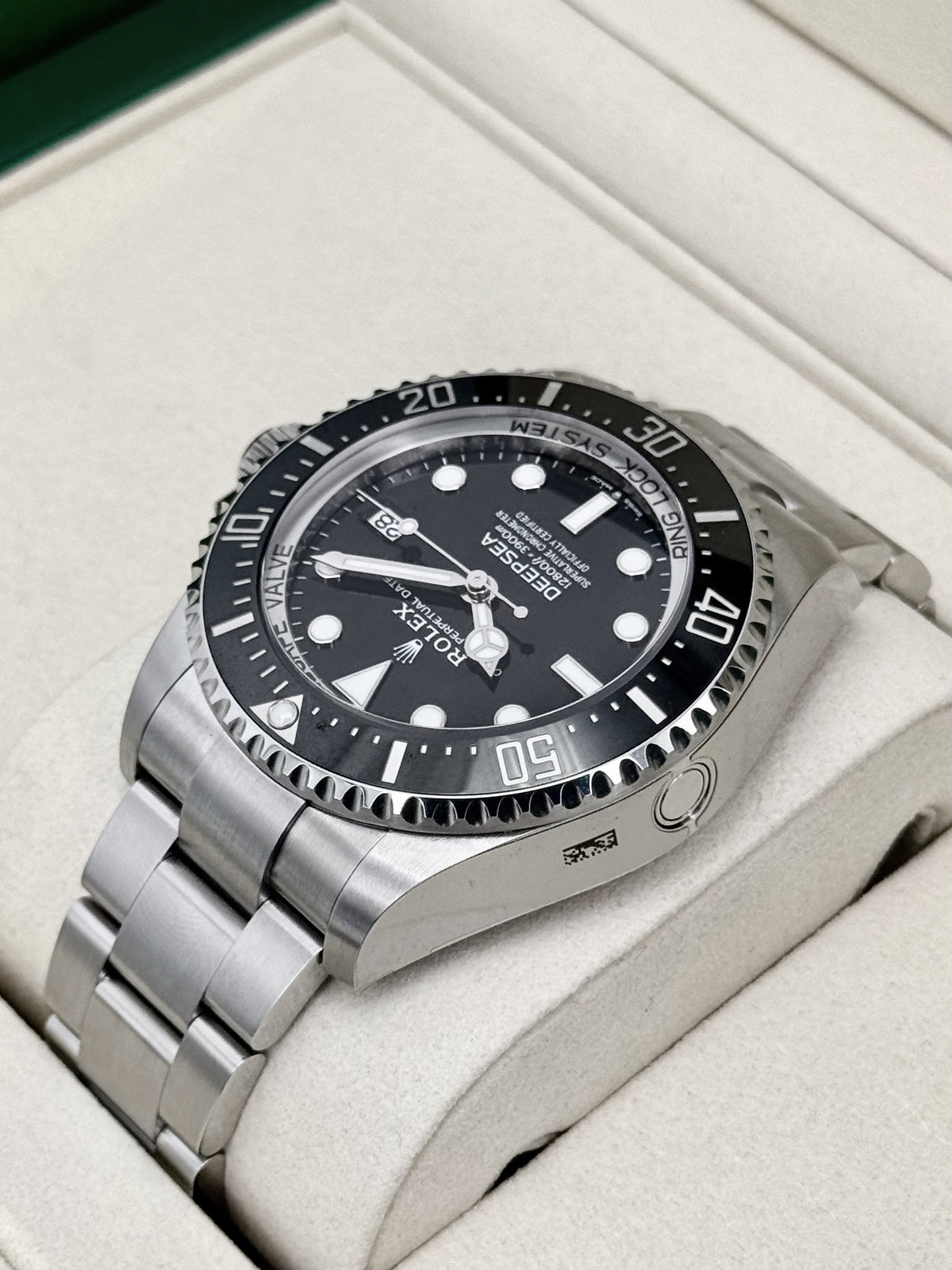NEW 2026 Rolex Deepsea 44mm 136660 Stainless Steel Black Dial (STICKERED)