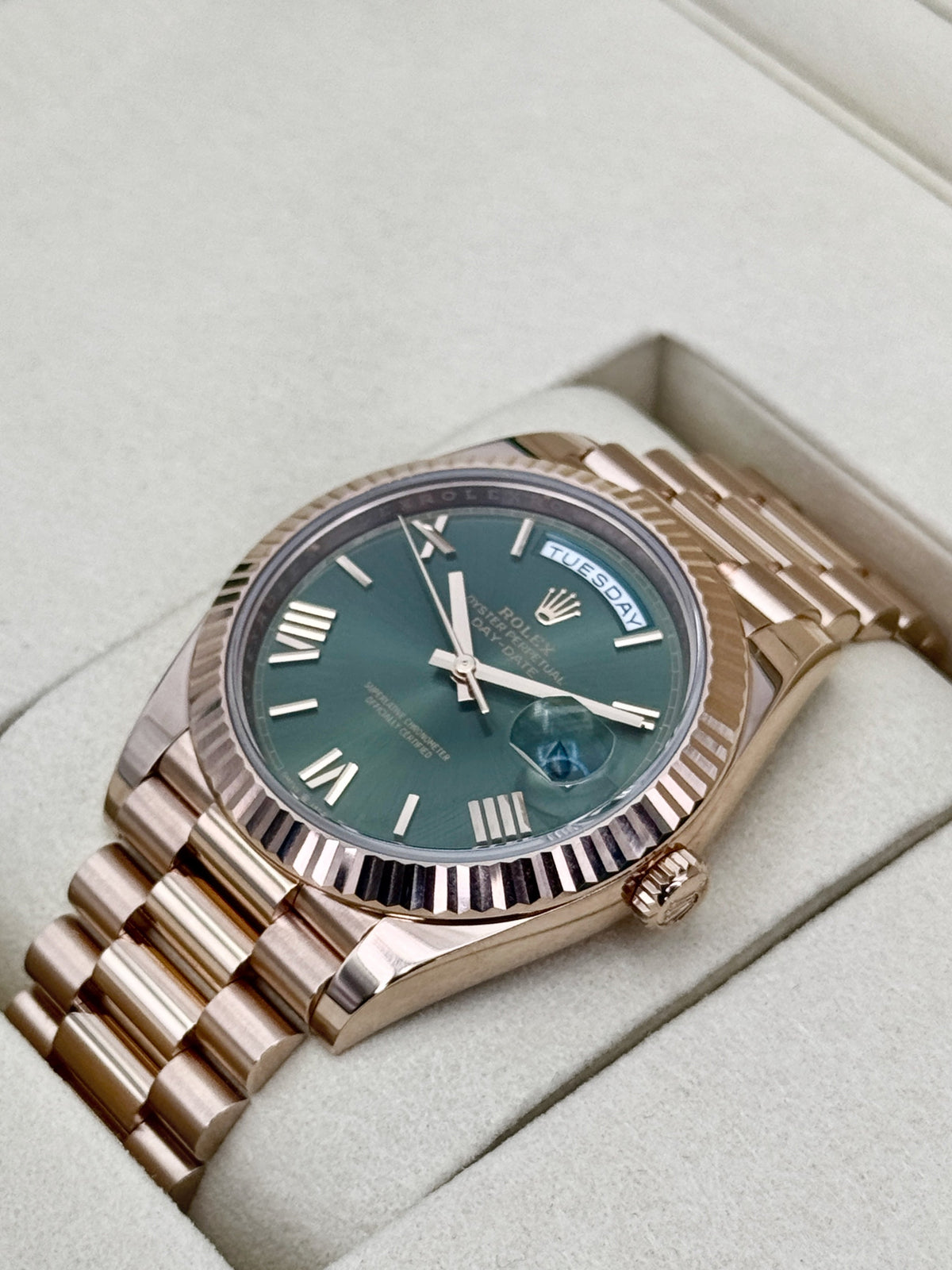 NEW 2025 Rolex Day-Date 40mm 228235 Presidential Rose Gold Olive Green Dial