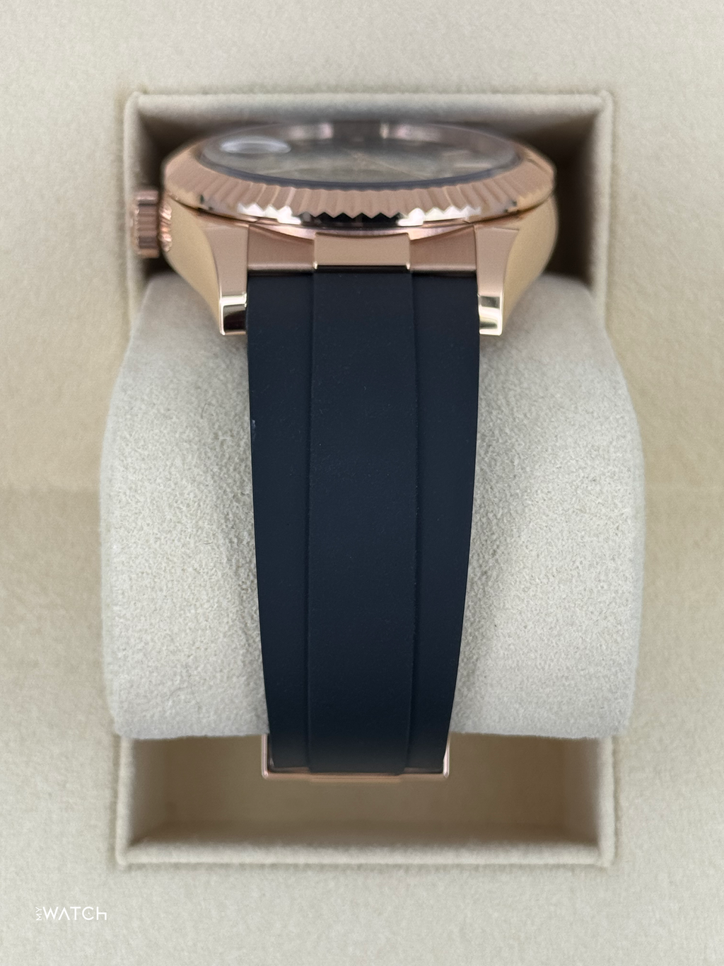 2022 Rolex Sky-Dweller 42mm 326235 Rose Gold Oysterflex Rhodium Dial