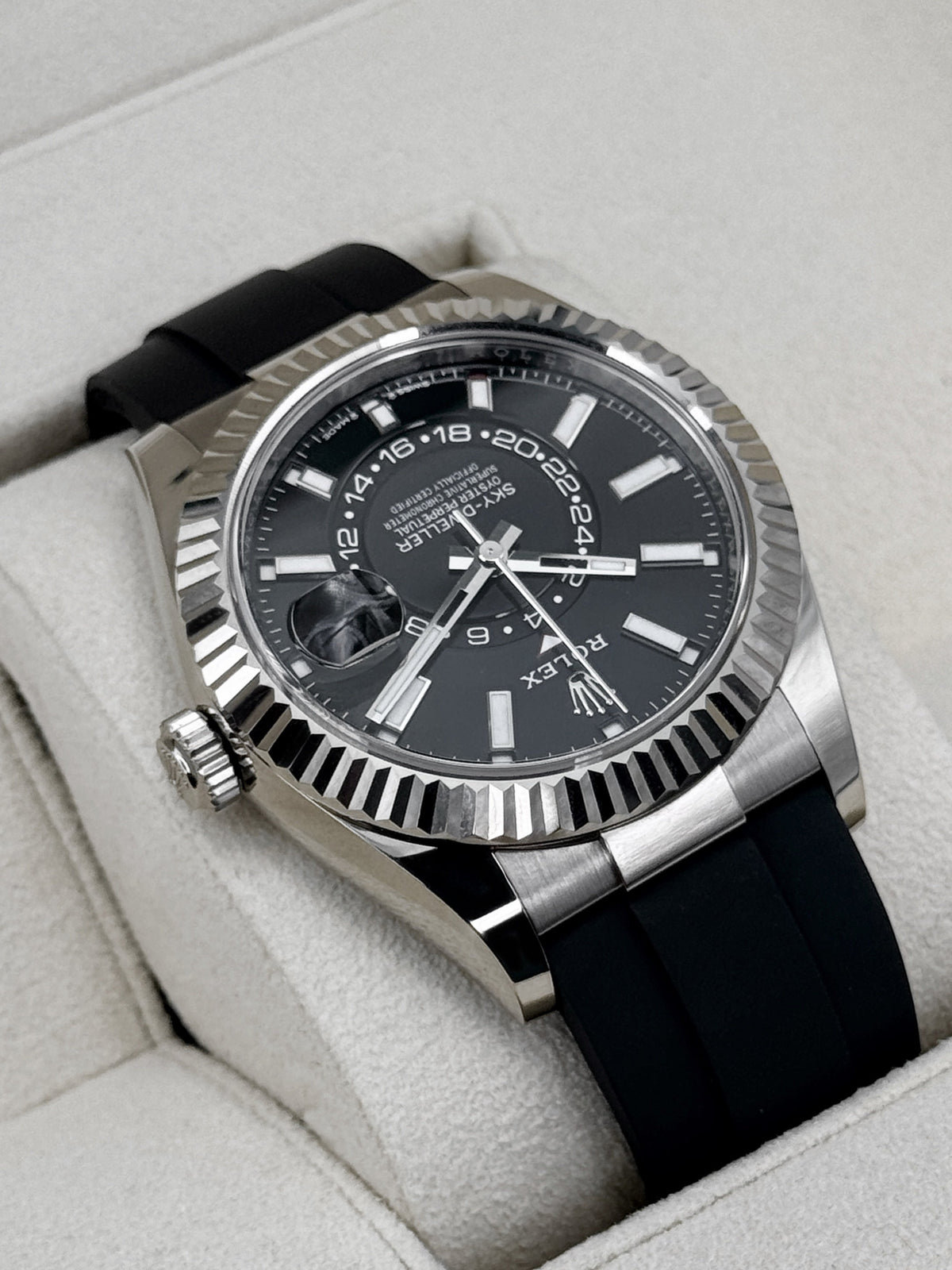 2024 Rolex Sky-Dweller 42mm 336239 White Gold Oysterflex Black Dial