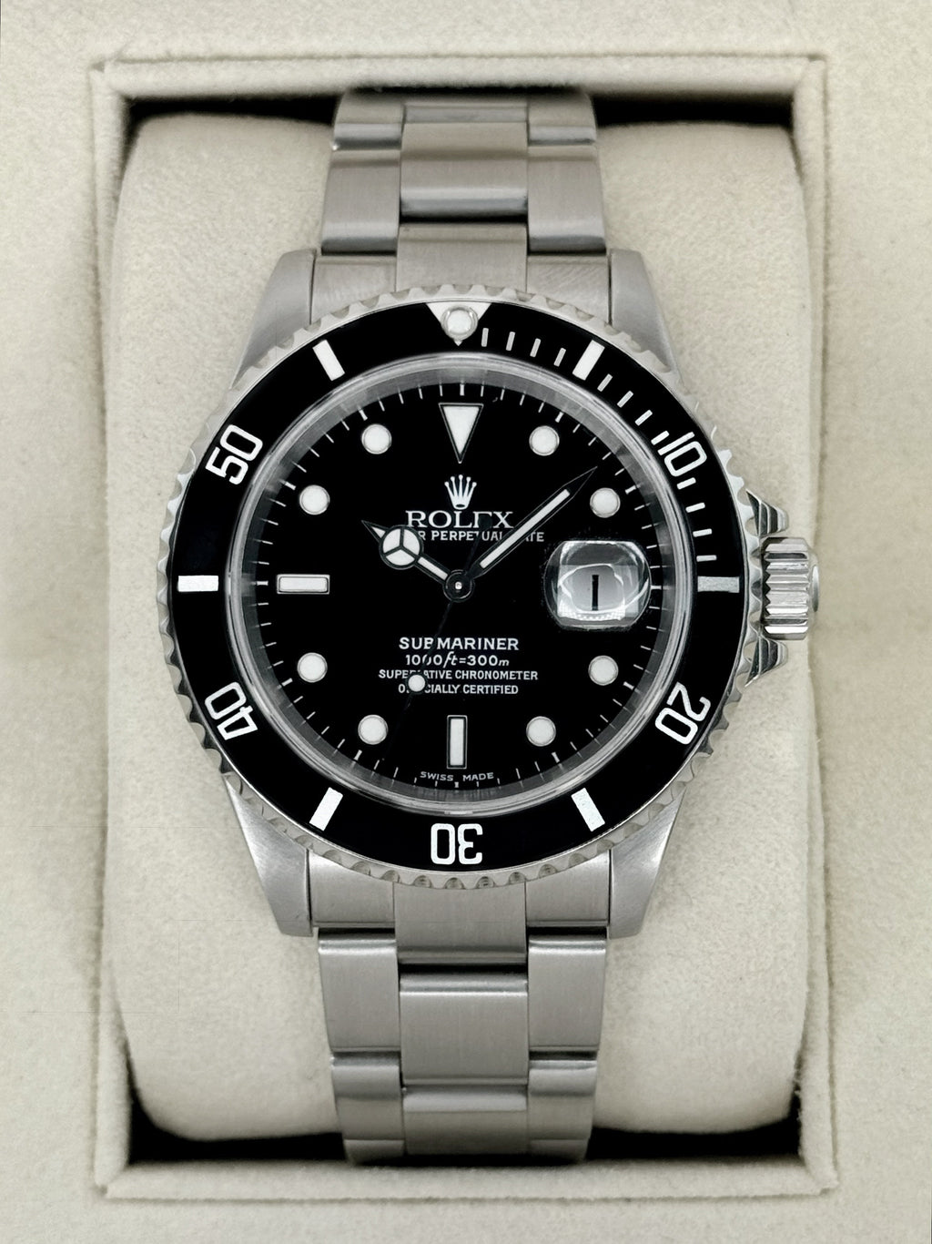 2000 Rolex Submariner 40mm 16610 Stainless Steel Black Dial