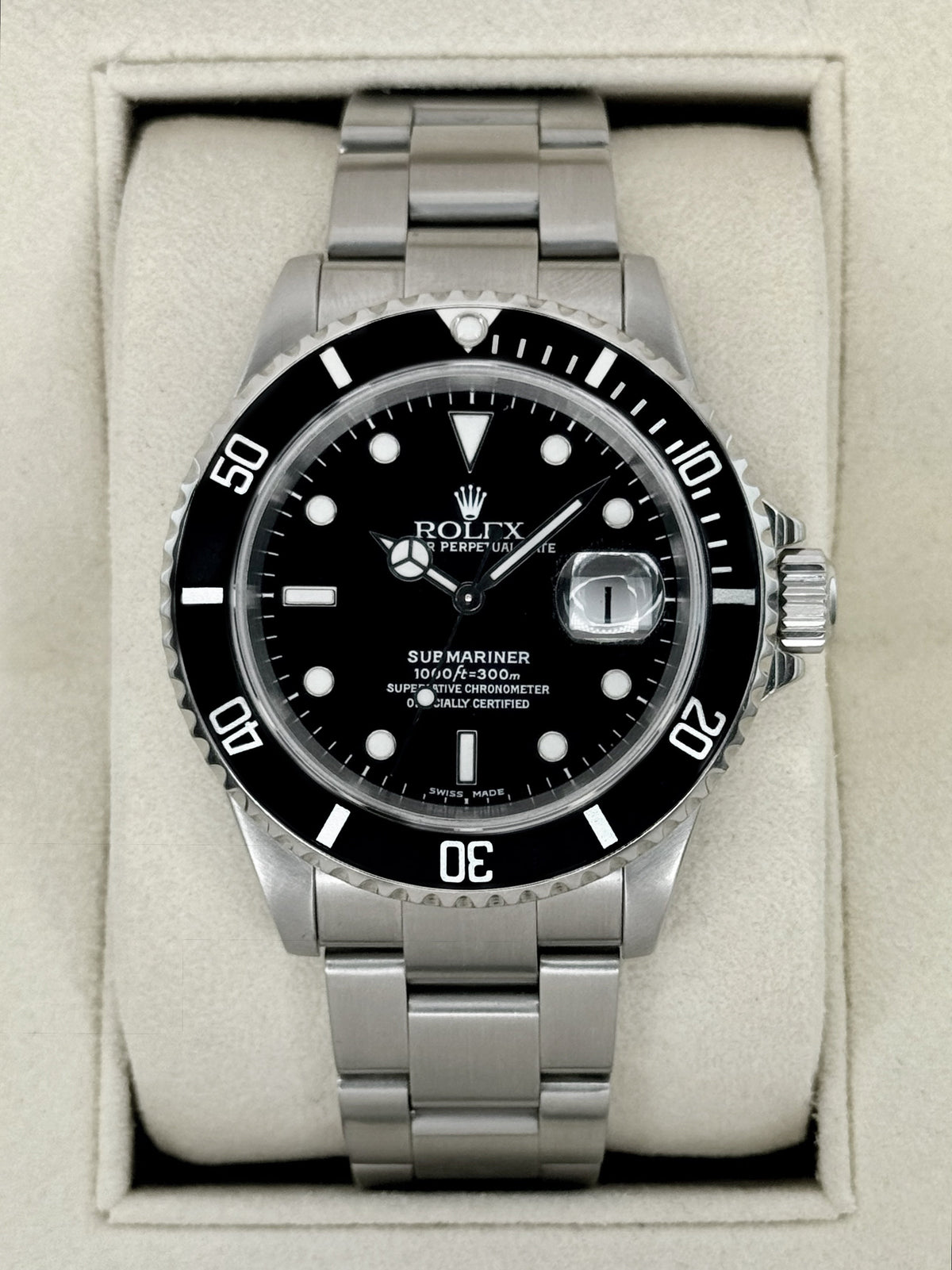 2000 Rolex Submariner 40mm 16610 Stainless Steel Black Dial