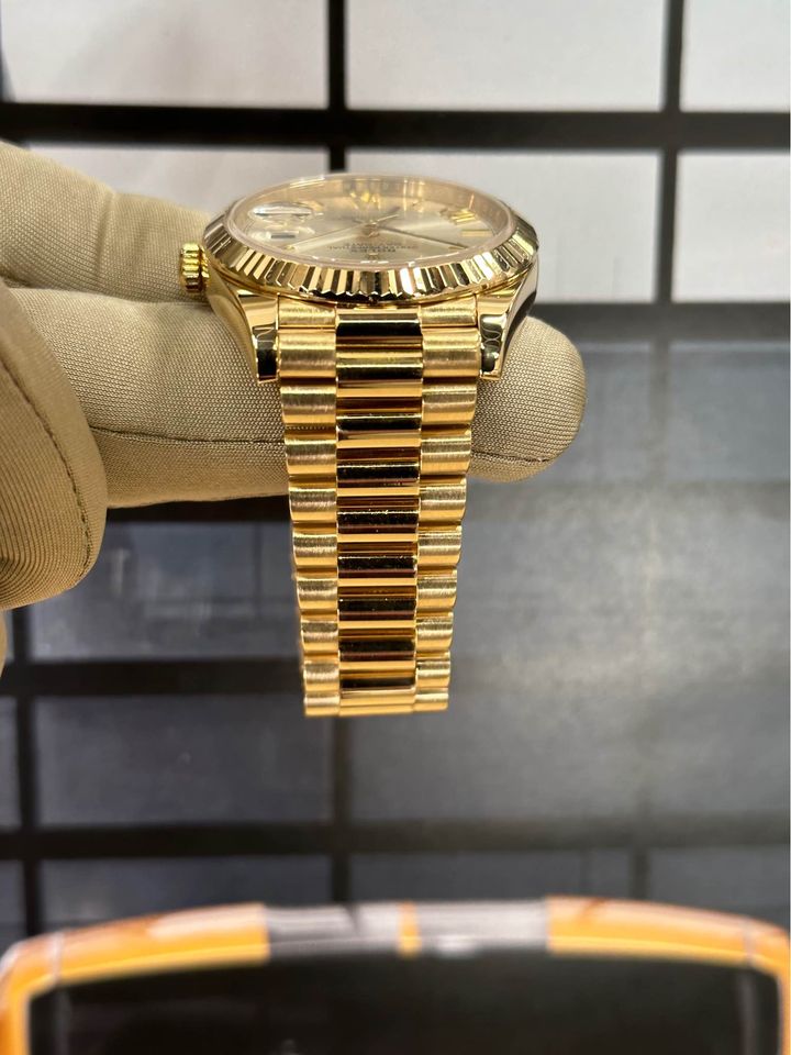 2017 Rolex Day-Date 40mm 228238 Presidential Silver Dial