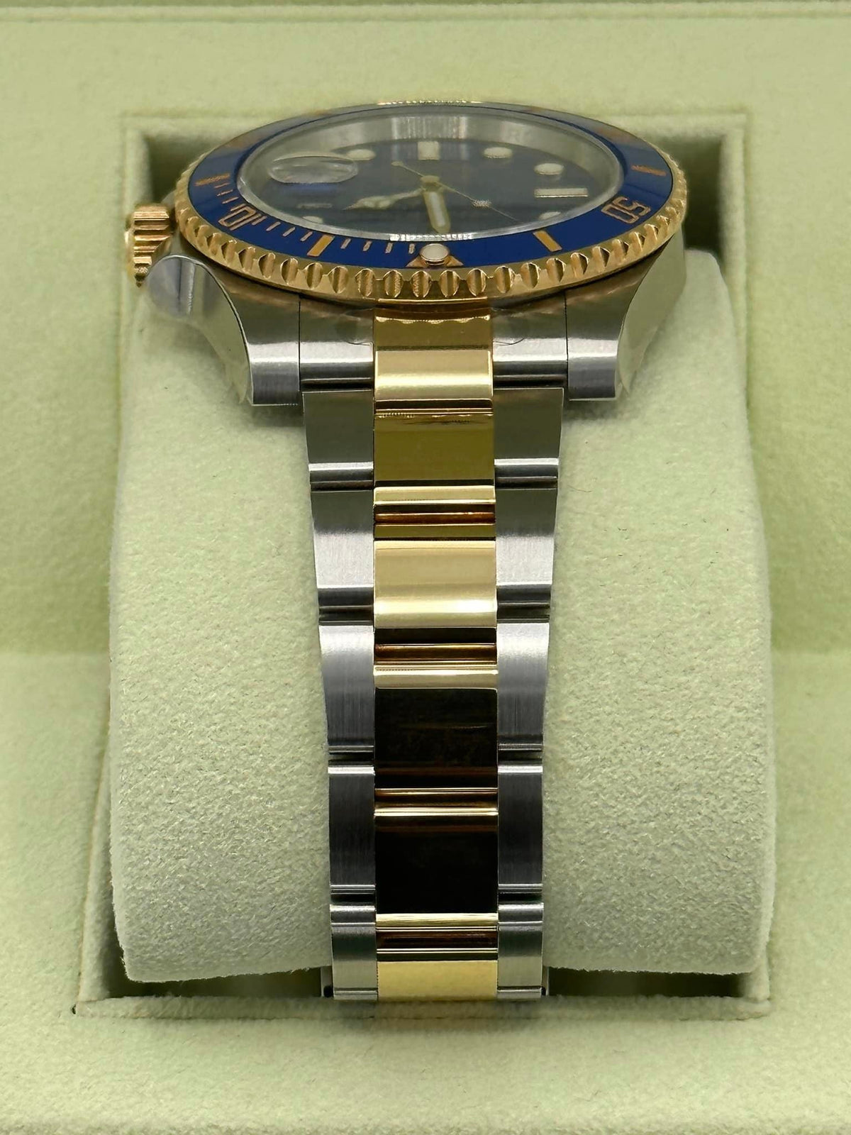 NEW OLD STOCK 2012 Rolex Submariner 40mm 116613LB RARE FLAT BLUE DIAL