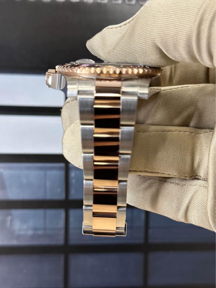 New 2020 Rolex GMT-Master II "Rootbeer" 40mm 126711CHNR Two-Tone
