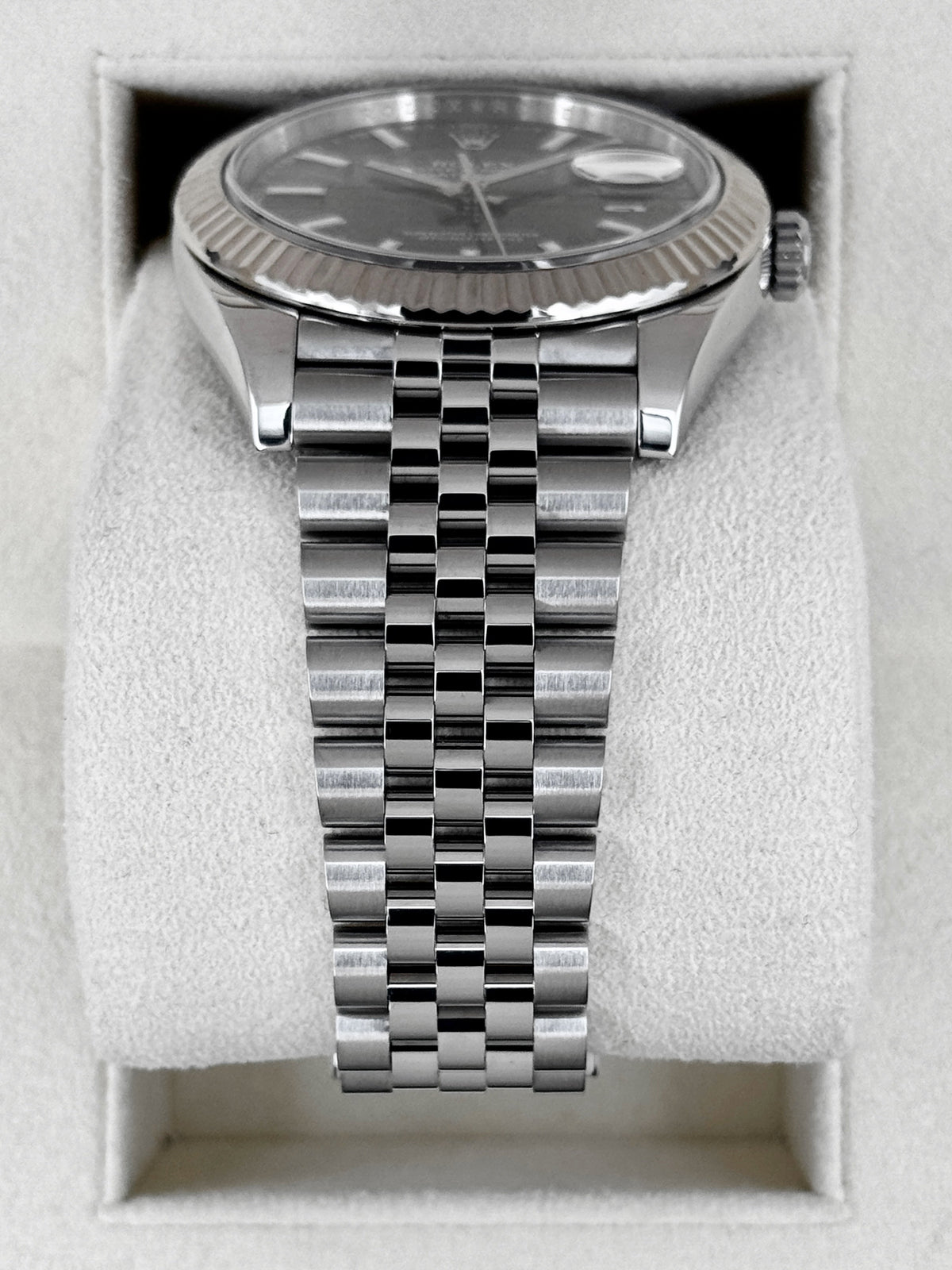 2021 Rolex Datejust 41mm 126334 Stainless Steel Jubilee Rhodium Dial