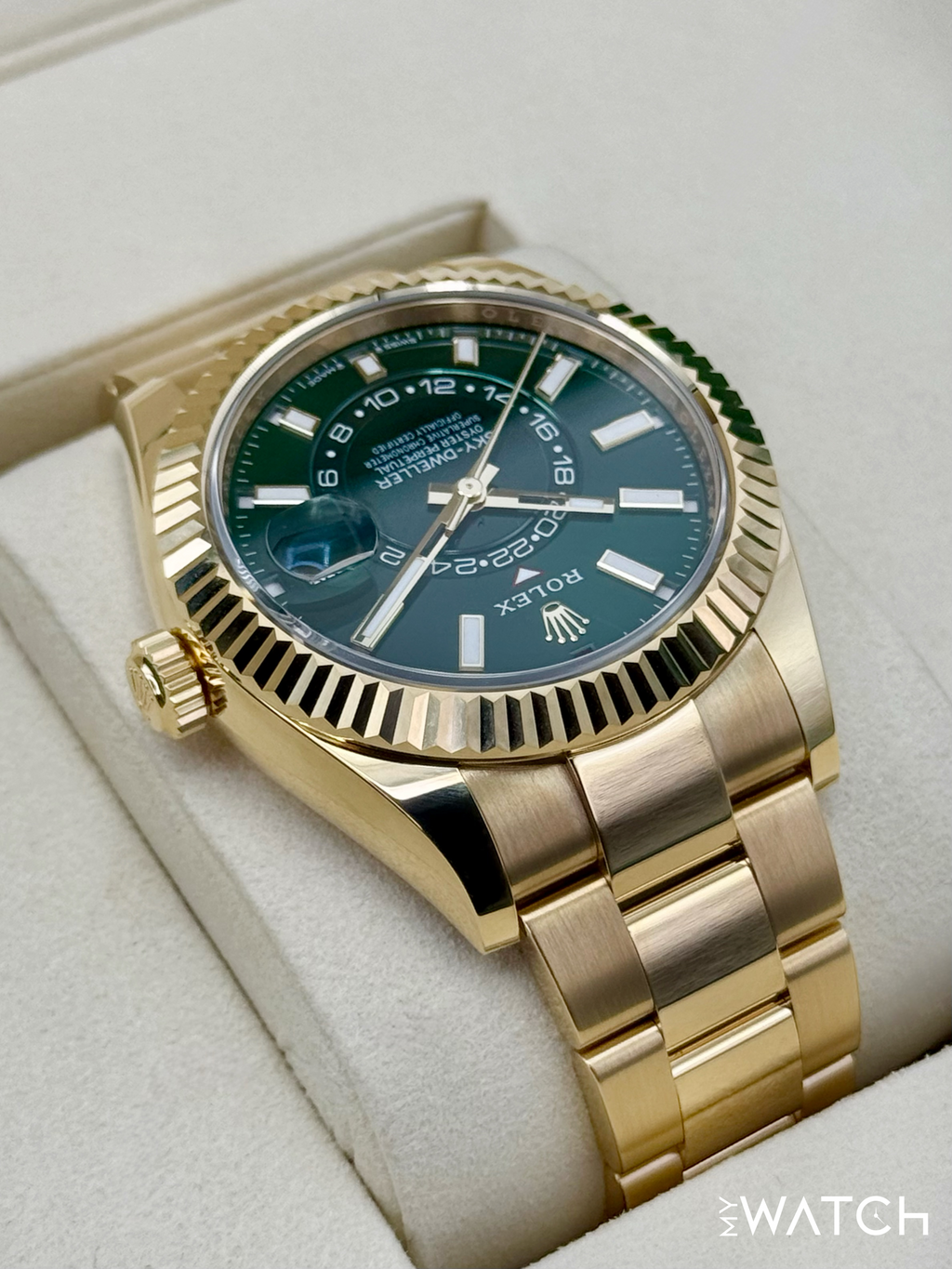 NEW 2026 Rolex Sky-Dweller 42mm 336938 Yellow Gold Oyster Green Dial