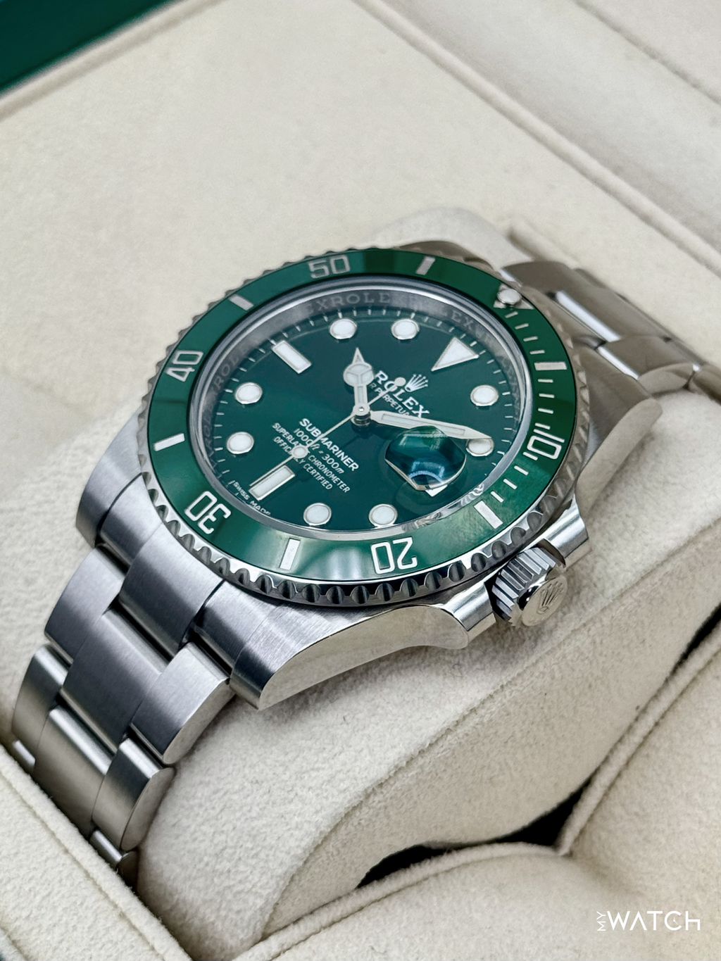 2020 Rolex Submariner “Hulk” 40mm 116610LV Green Dial (Green Card)