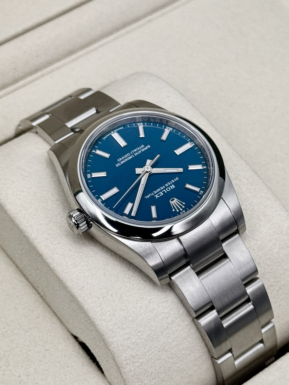 NEW 2026 Rolex Oyster Perpetual 34mm 124200 Stainless Steel Med Blue Dial