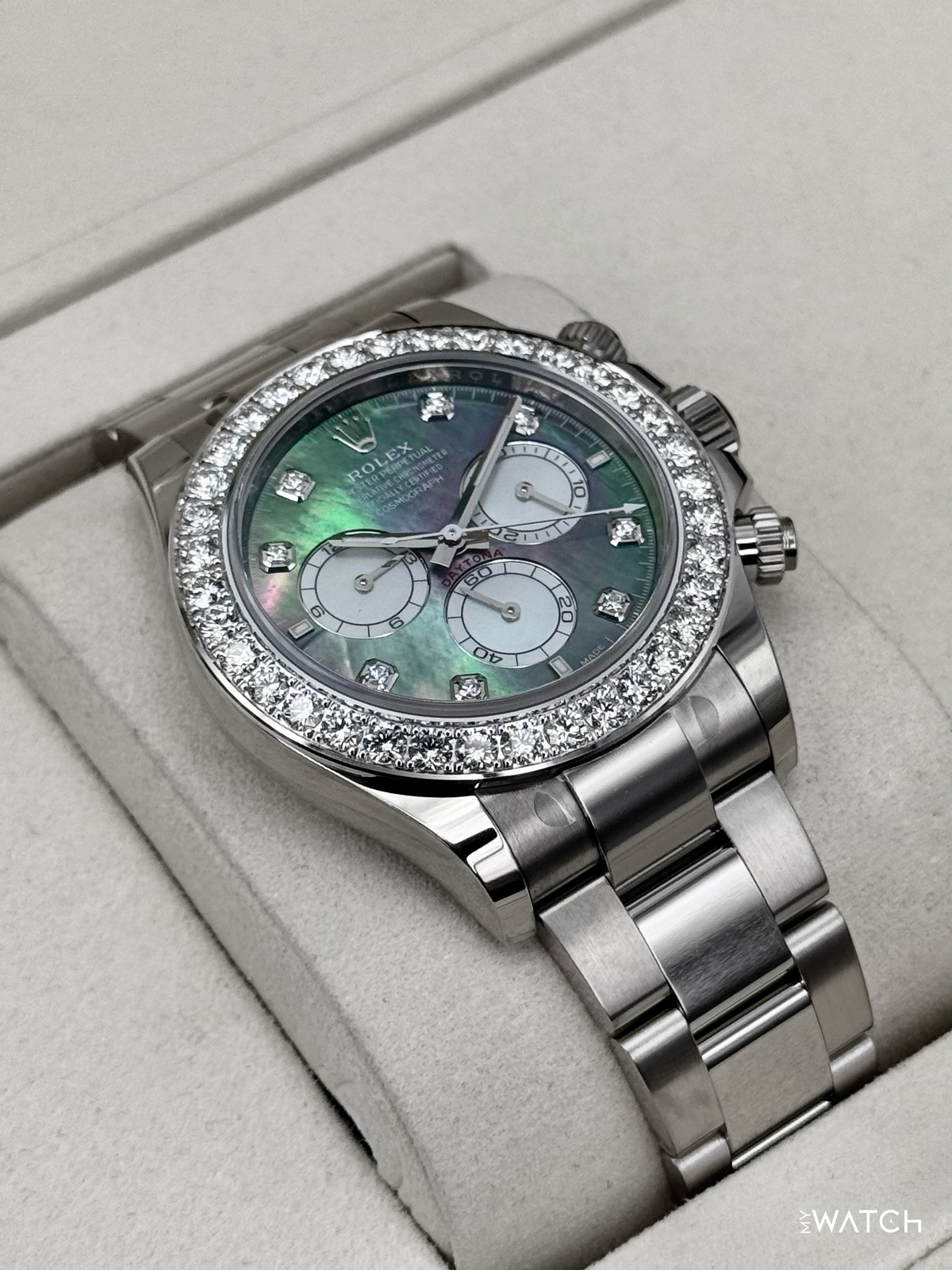 NEW 2025 Rolex Daytona 40mm 126579RBR Mother of Pearl Diamond Dial (STICKERED)