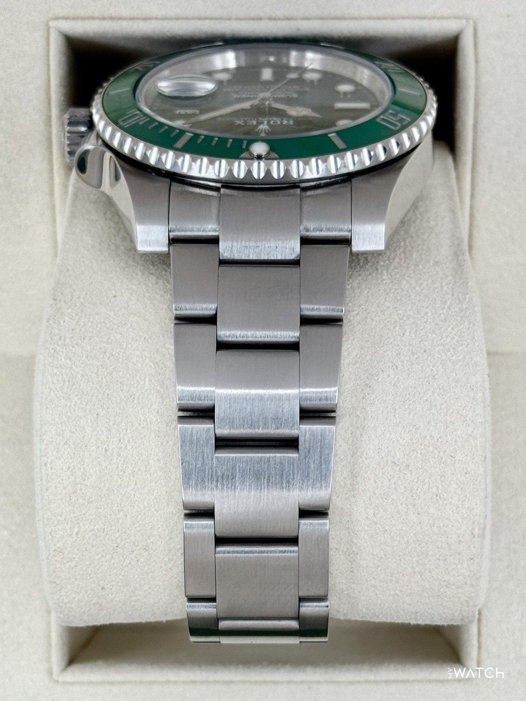 2020 Rolex Submariner “Hulk” 40mm 116610LV Green Dial (GREEN CARD)