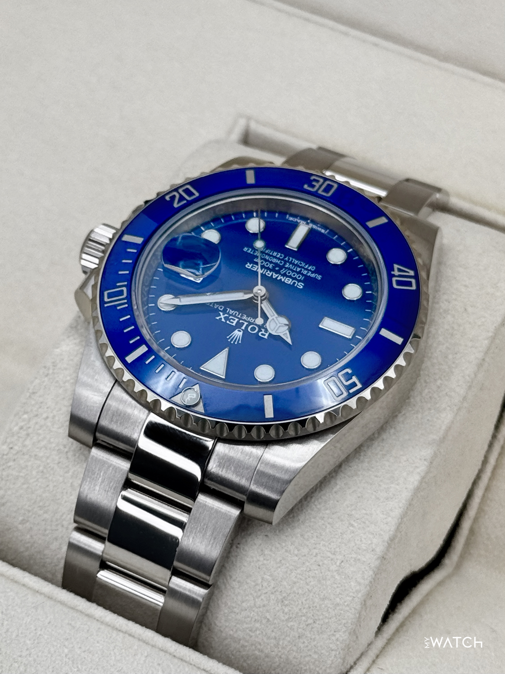 2020 Rolex Submariner "Smurf" 40mm 116619LB White Gold Blue Dial (NFC Card)