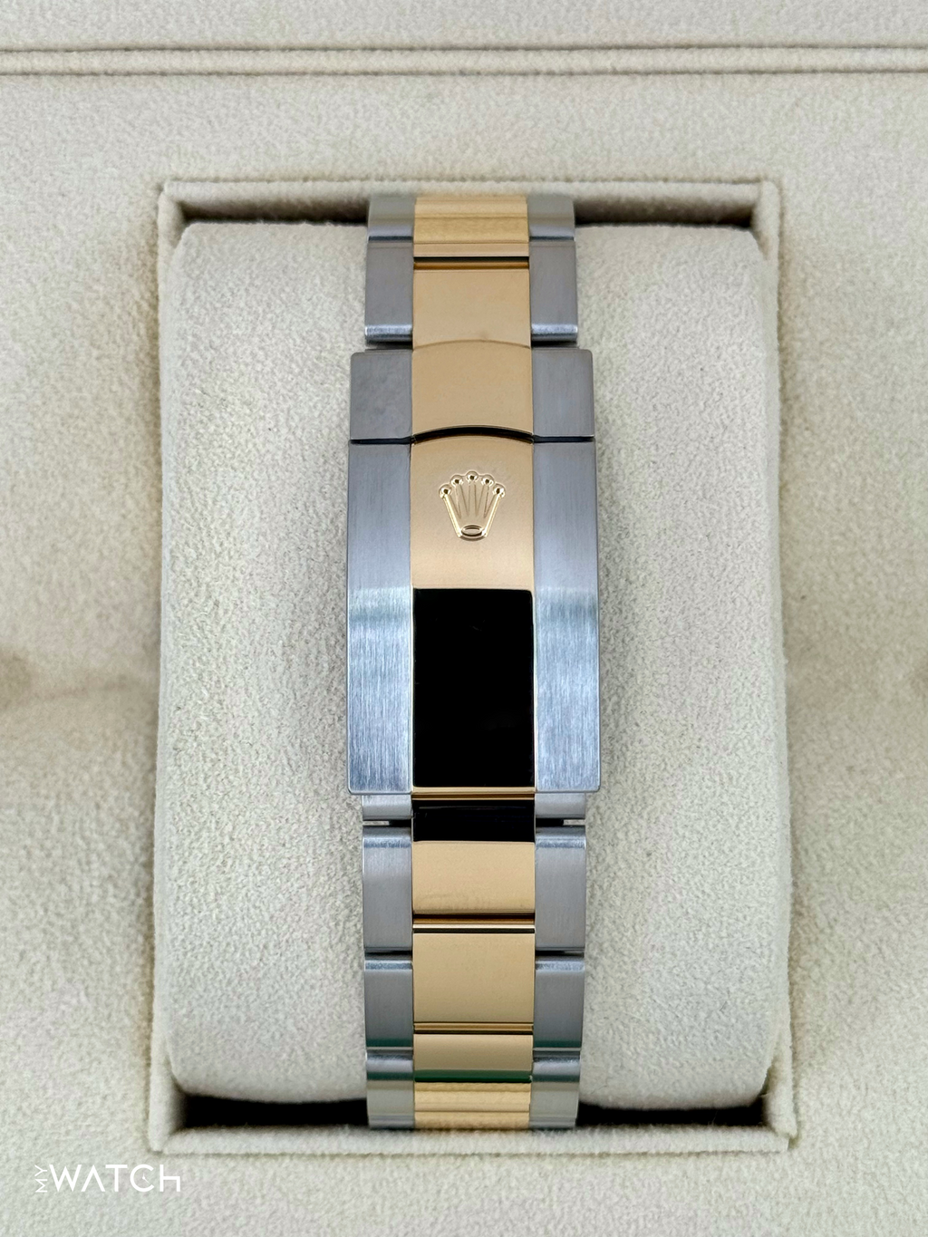 2022 Rolex Sky-Dweller 42mm 326933 Two-Tone Oyster Black Dial