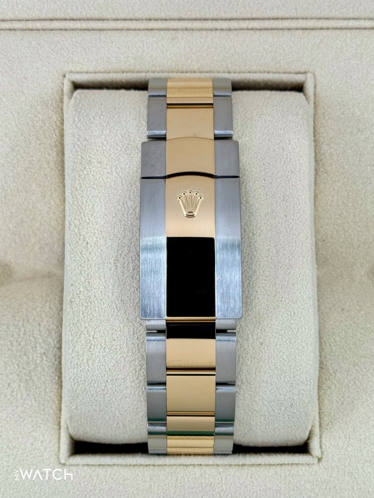 2022 Rolex Sky-Dweller 42mm 326933 Two-Tone Oyster Black Dial