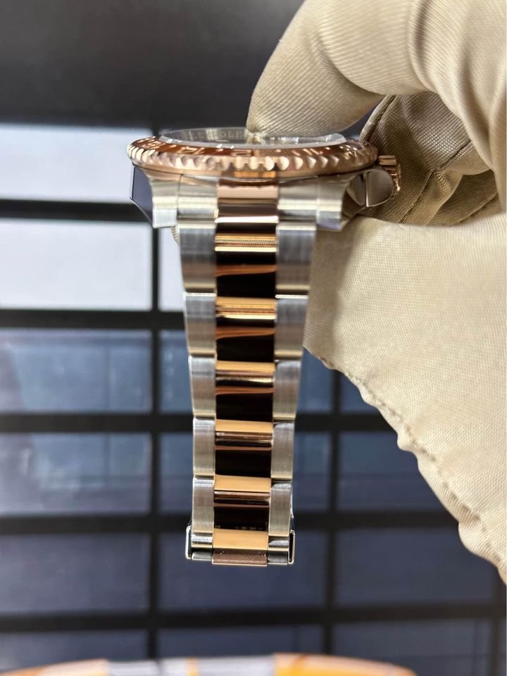 New 2020 Rolex GMT-Master II "Rootbeer" 40mm 126711CHNR Two-Tone