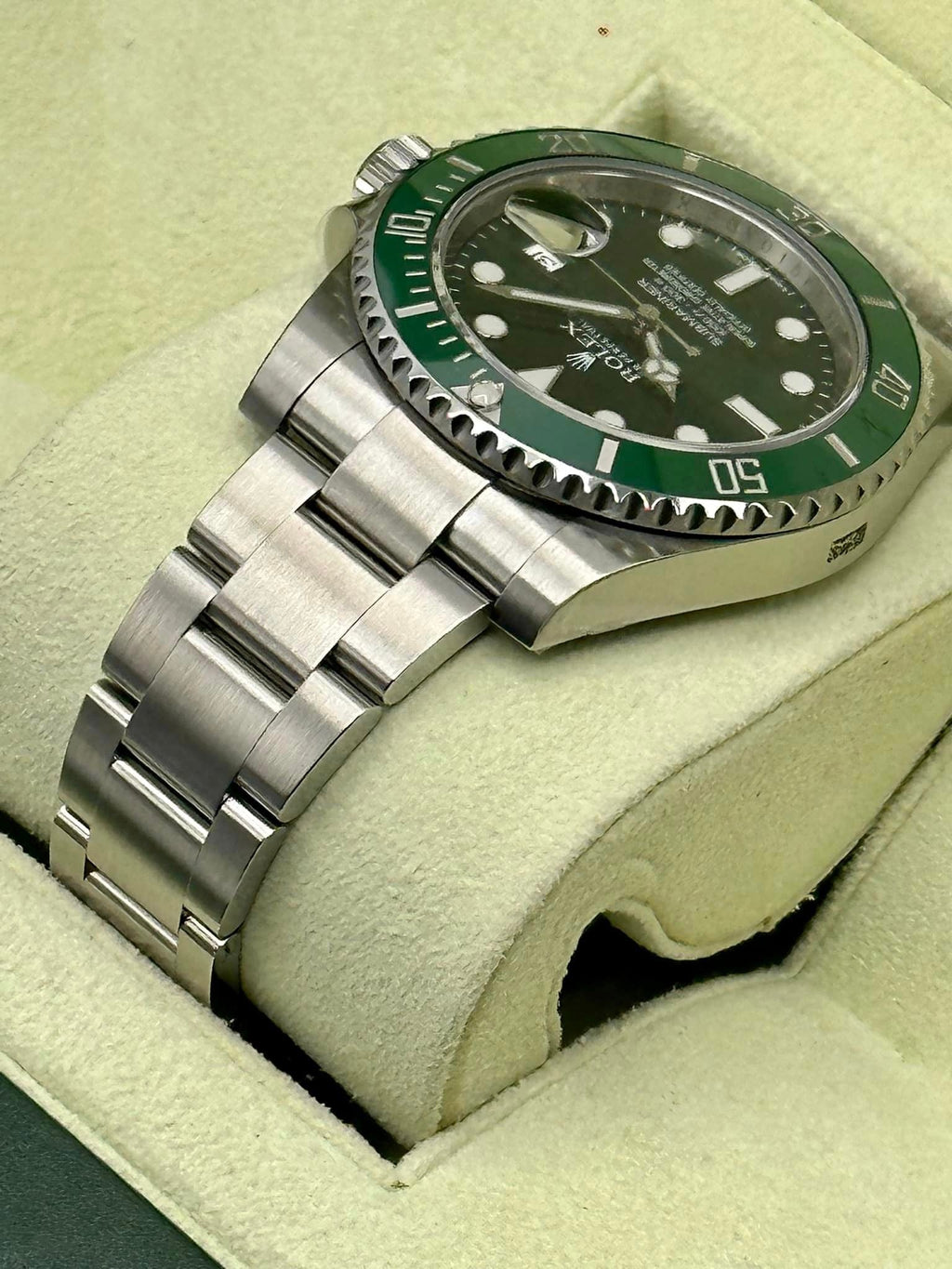 NEW OLD STOCK 2014 Rolex Submariner "Hulk" 40mm 116610LV Green Dial