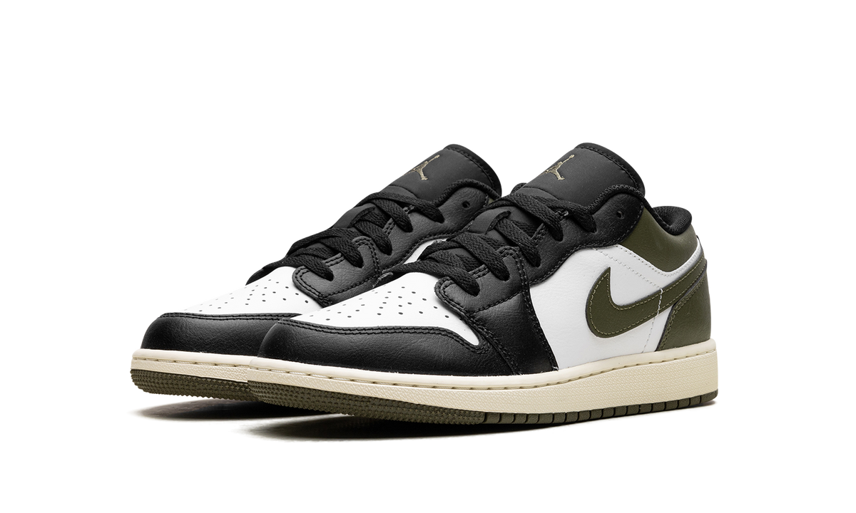 Jordan 1 Low GS "Black Toe Medium Olive" 553560 092