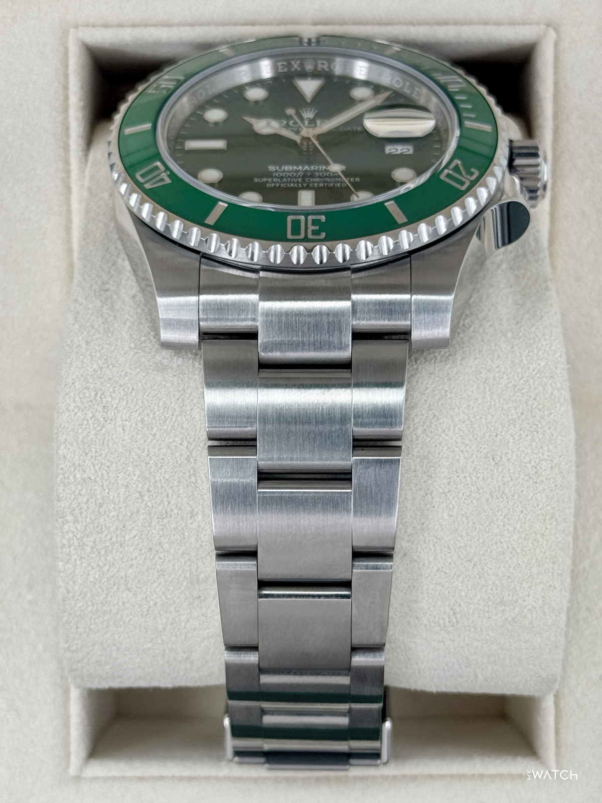 2017 Rolex Submariner “Hulk” 40mm 116610LV Green Dial