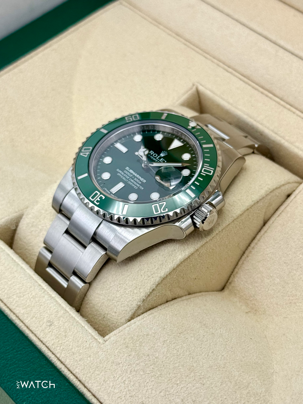 NEW 2019 Rolex Submariner "Hulk" 40mm 116610LV Green Dial (STICKERED)