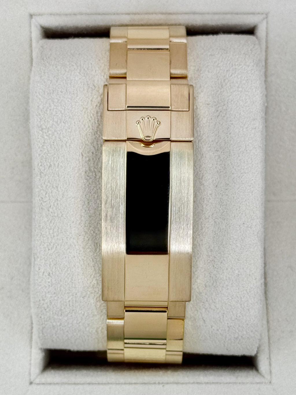 2022 Rolex Submariner "Bluesy" 41mm 126618LB Yellow Gold Blue Dial