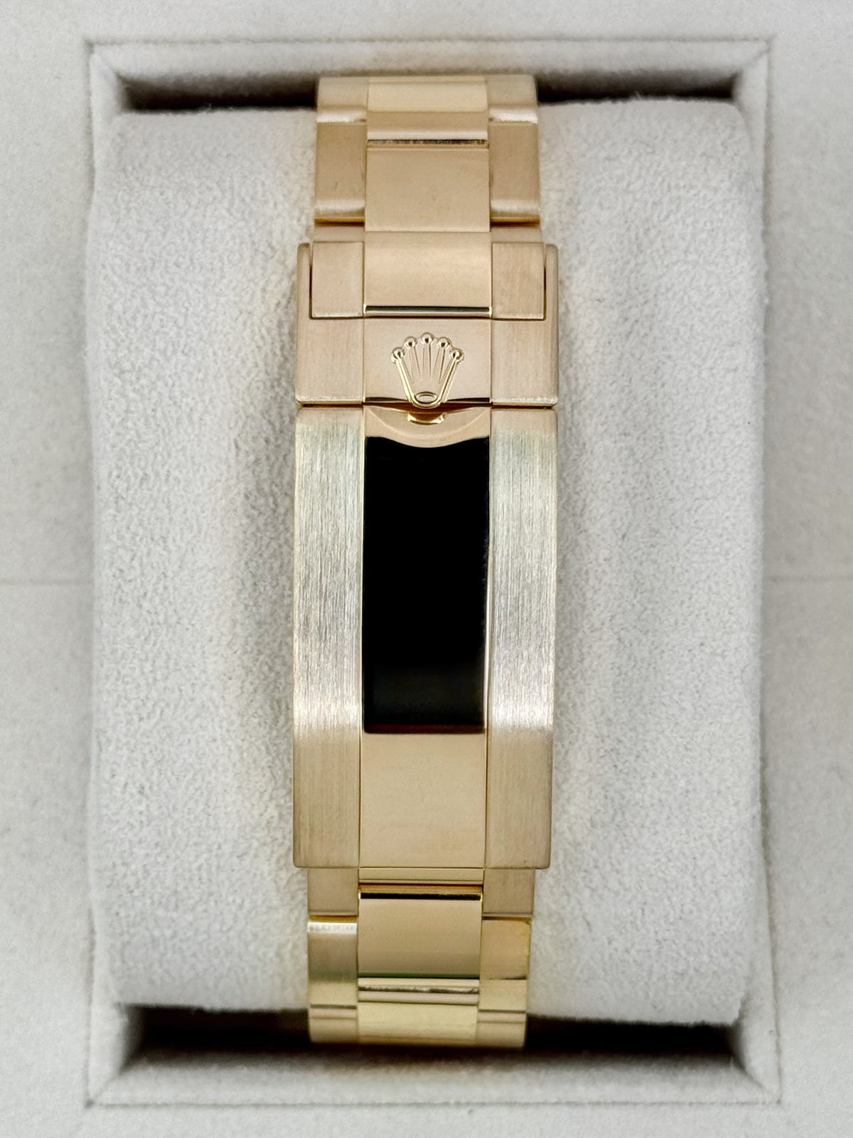 2022 Rolex Submariner "Bluesy" 41mm 126618LB Yellow Gold Blue Dial