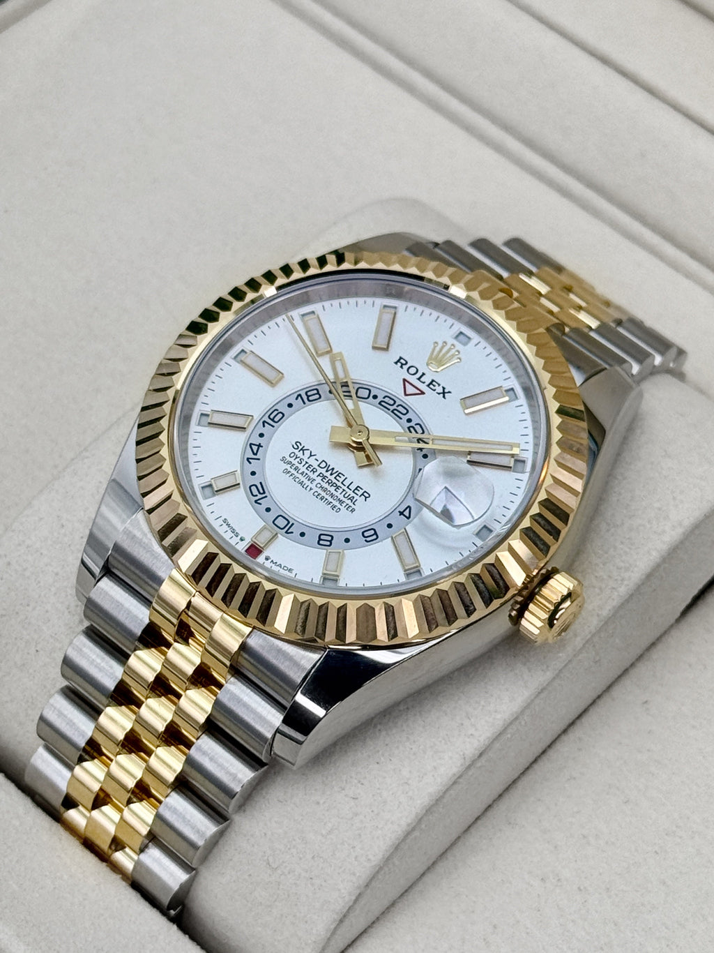 NEW 2026 Rolex Sky-Dweller 42mm 336933 Jubilee White Dial
