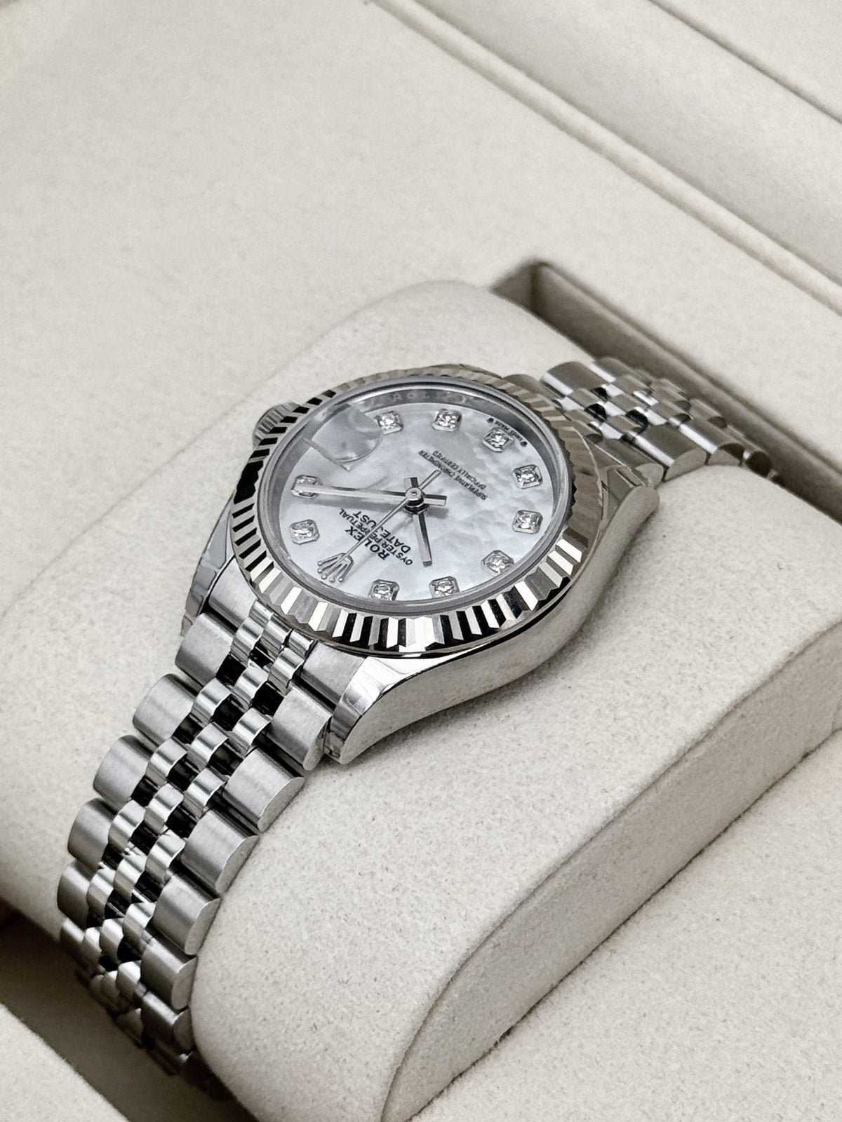 NEW 2026 Rolex Lady Datejust 28mm 279174 Mother of Pearl Diamond Dial