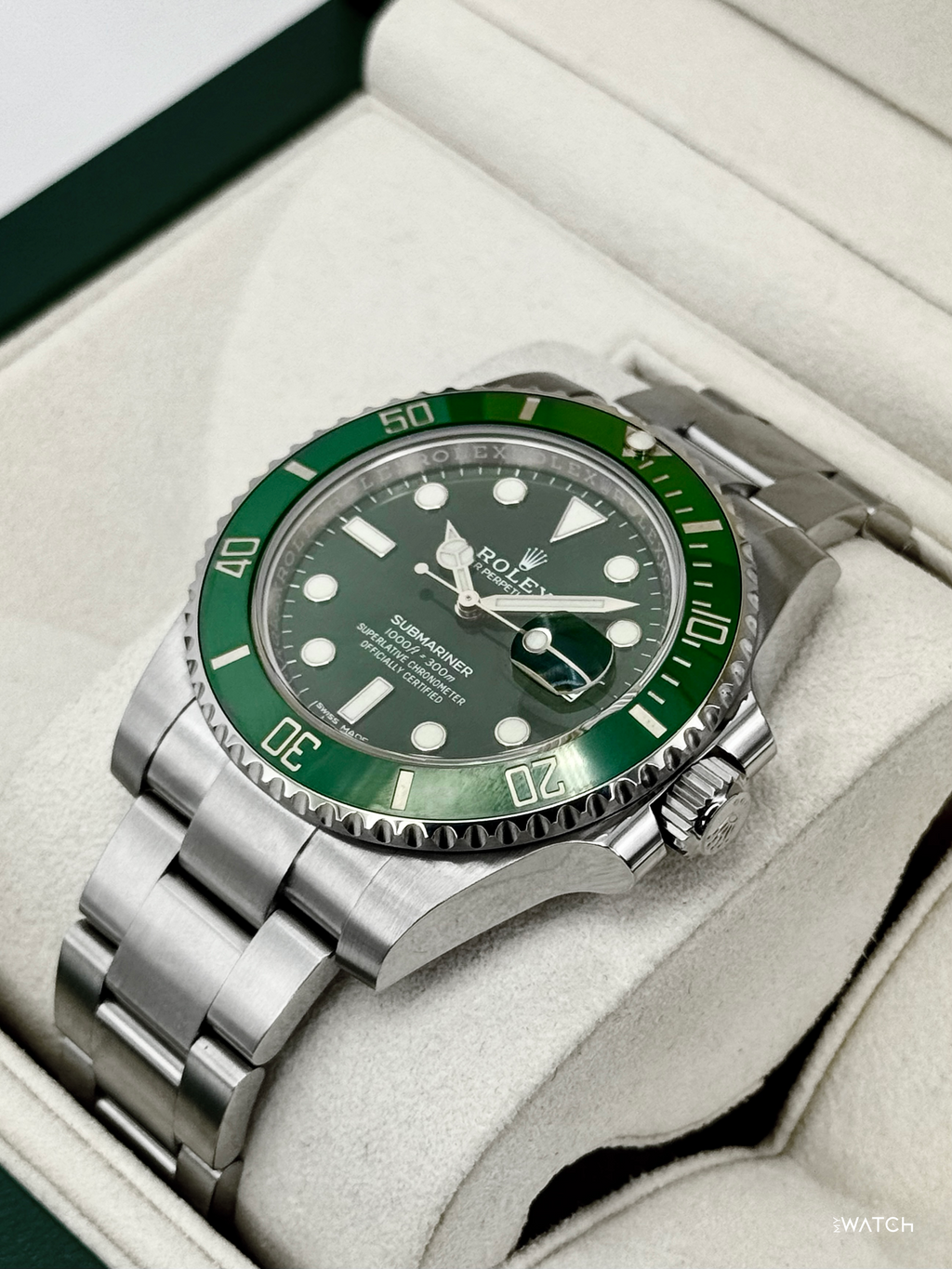 2017 Rolex Submariner “Hulk” 40mm 116610LV Green Dial
