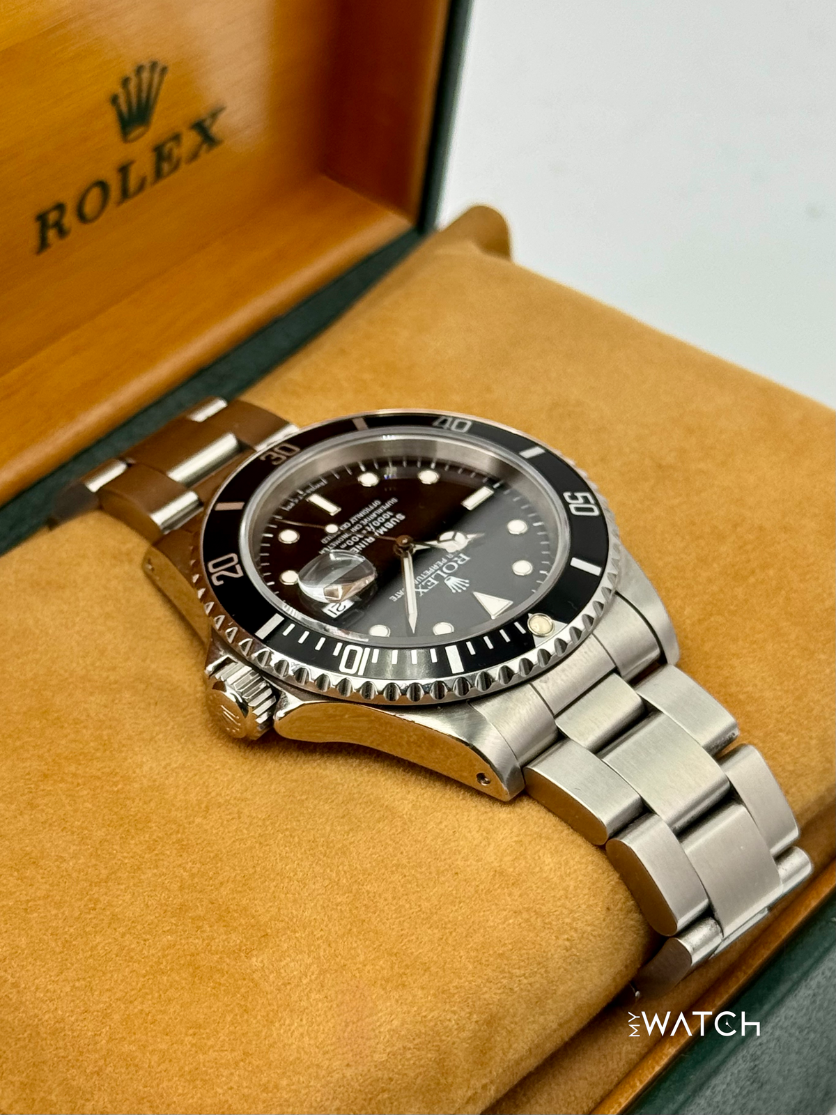 1993 Rolex Submariner 40mm 16610 Stainless Steel Black Dial