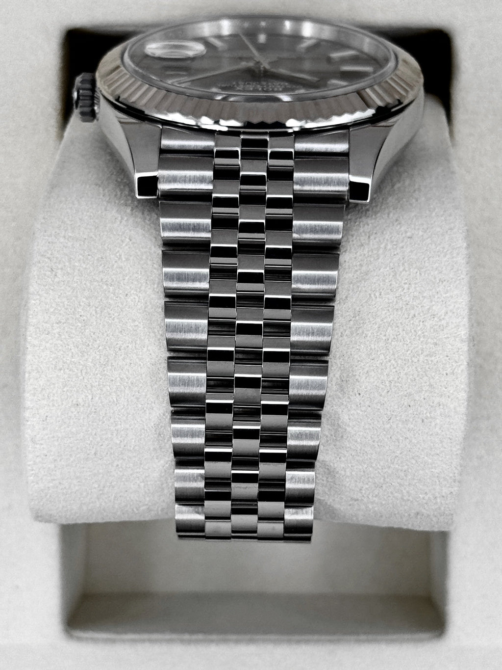 NEW 2026 Rolex Datejust 41mm 126334 Stainless Steel Jubilee Rhodium Dial (STICKERED)