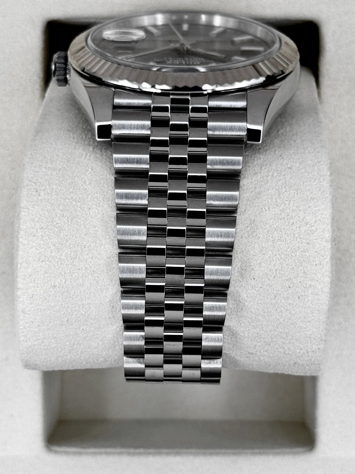 NEW 2026 Rolex Datejust 41mm 126334 Stainless Steel Jubilee Rhodium Dial (STICKERED)