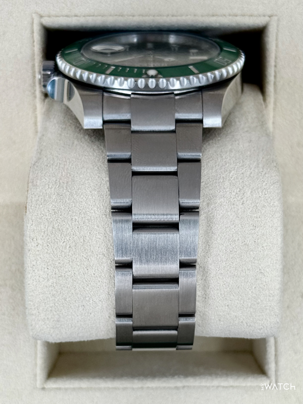 2018 Rolex Submariner “Hulk” 40mm 116610LV Green Dial