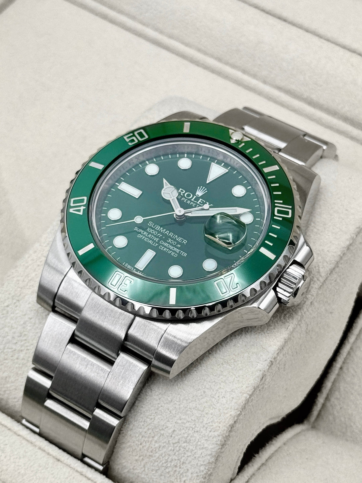 2015 Rolex Submariner Hulk 40mm 116610LV Green Dial