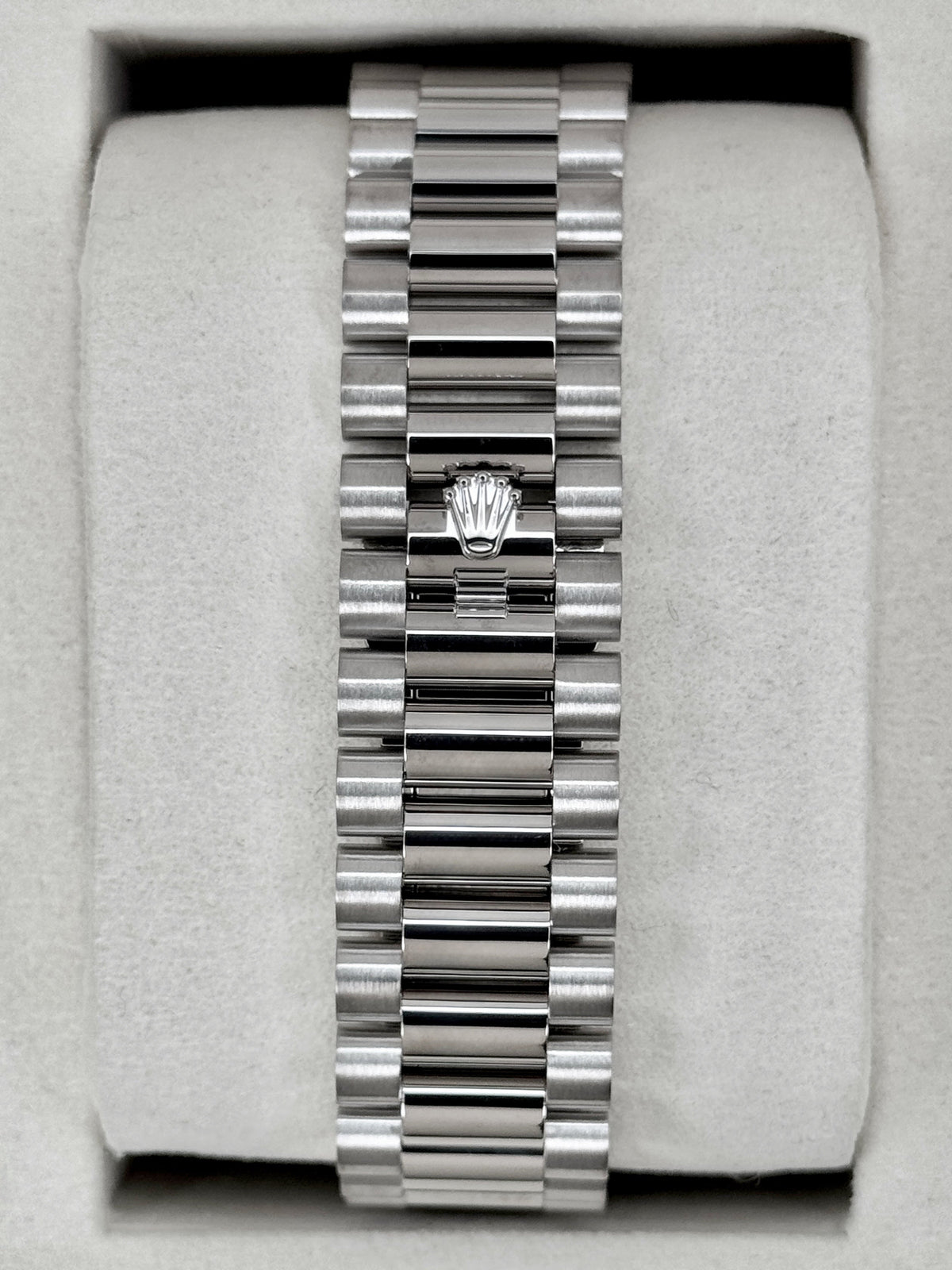 2025 Rolex Day-Date 40mm 228239 Presidential Blue Ombre Dial