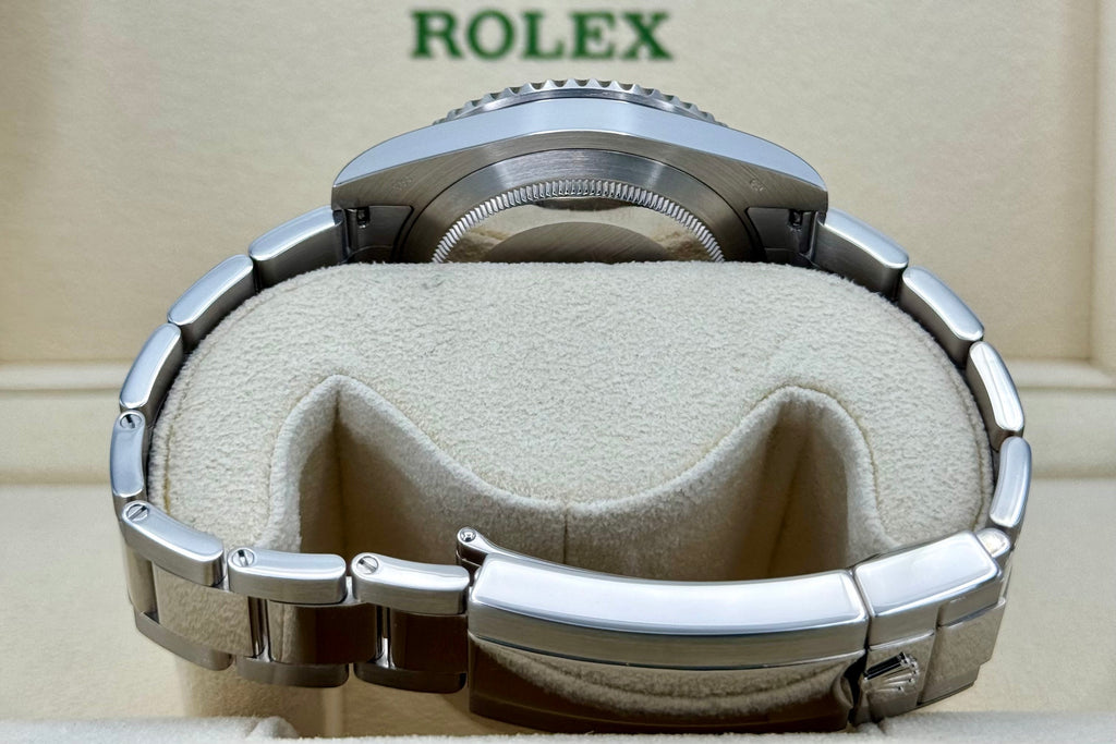 2018 Rolex Submariner "Smurf" 40mm 116619LB White Gold Blue Dial