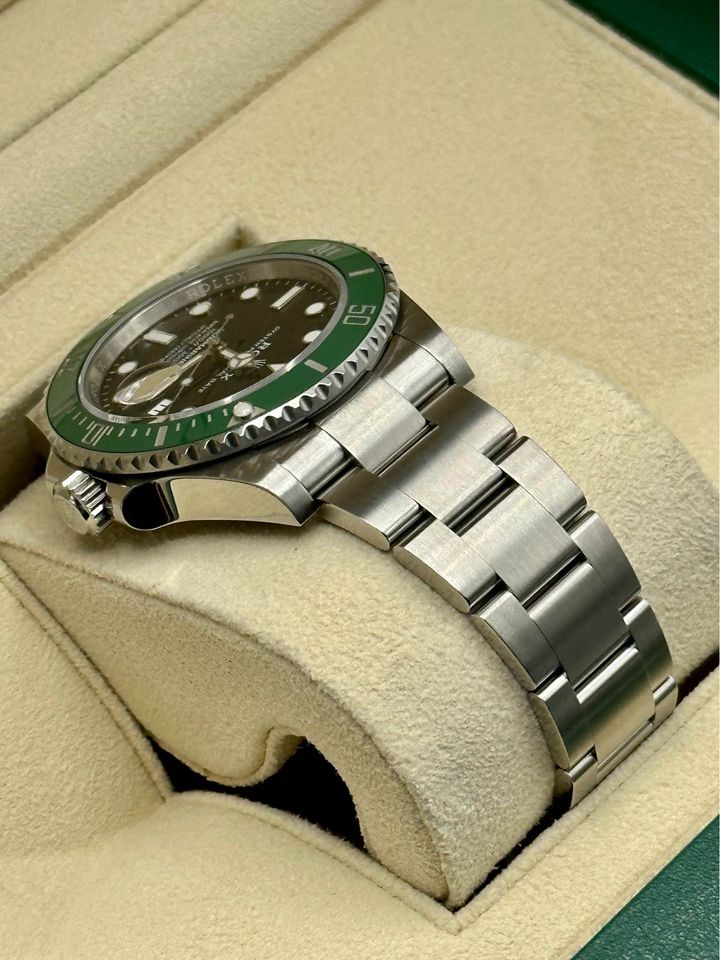 NEW 2023 Rolex Submariner "Starbucks" 41mm 126610LV Black Dial